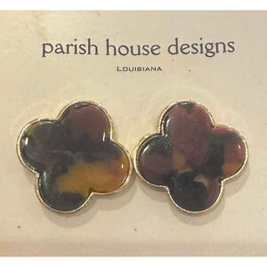 Gold Clover Stud Earrings One Size